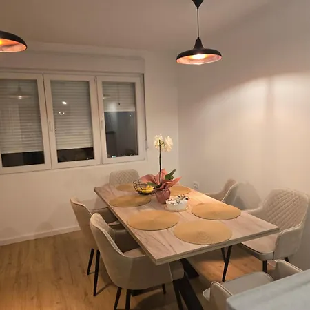 Διαμέρισμα Lux *